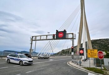 Bura stvara poteškoće u prometu i putovanjima u Dubrovniku