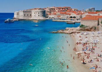 Upozorenje o putovanjima u Hrvatskoj: Ured za vanjske poslove savjetuje “Budite oprezni”