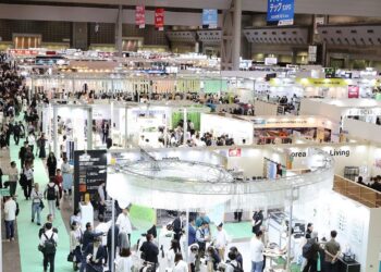 Faw Tokio proljeće 2025: fokus na japanske modne trendove