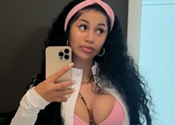 Fotografija Cardi B u teretani dokazuje da odjeća za vježbanje može biti zabavna