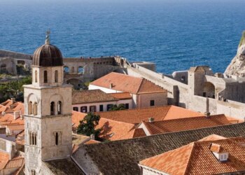 Turisti ‘napuštaju’ Hrvatsku tijekom praznika zbog rastućeg problema