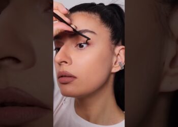 Odvažite se na transformaciju svog izgleda uz Nanolash DIY ekstenzije trepavica! 😍