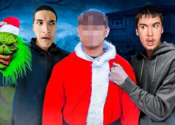 OSVETILI SMO SE GRINCHU I SKINULI MU MASKU