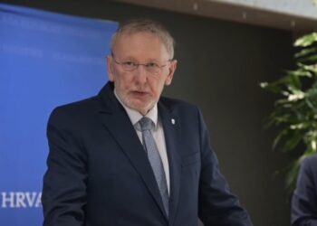 Hrvatska će nastaviti čvrsto stajati uz Hrvate u Crnoj Gori