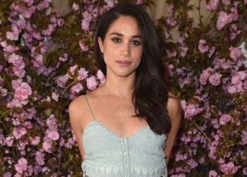 Meghan Markle i zaboravljena midi suknja: glavni modni trend 2025. godine