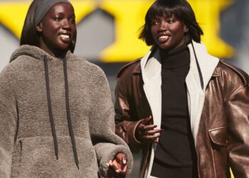 13 najboljih fitness dodataka za savršenu kućnu trening rutinу