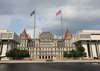 Zakonodavna tijela američkih saveznika teže održivoj modi i sigurnosti.