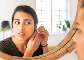 Mogu li gumene trake oko ušiju smanjiti oticanje lica?