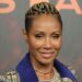 Jada Pinkett Smith pokazuje ledeno-plavokosu kosu i obrve