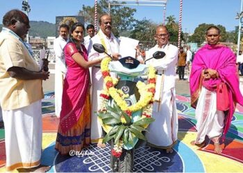 Donirani električni dvokotači od strane Tirumala Sri Venkateswara