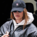 Hailey Bieber donosi svoj omiljeni zimski kaput u teretanu s modernim alo gamašama