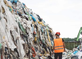 Modna održivost: Što se događa s vašom odjećom nakon što je bacite?