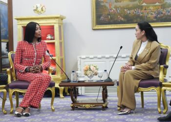 Osnaživanje tajlandskih modnih talenata – Naomi Campbell pruža stručnu podršku za poticanje tajlandskih stvaratelja da zasjale na svjetskoj sceni.