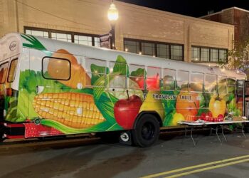 YMCA iz Centra, Stuckey Mitsubishi održava događaj “Napuni Bus” sakupljanje hrane