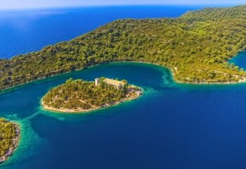 Korčula, Mljet i Šipan proglašeni su među vrhunskim hrvatskim otocima koje će posjetiti Conde Nast Traveler 2025. godine.