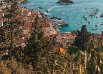 Otok Hrvatske pogođen obiljem turista uz visoke novčane kazne