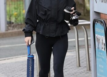 Coleen Rooney izgleda tužno dok odlazi u teretanu u crnim gamašama nakon što je priznala da se osjeća kao ‘samohrani roditelj’