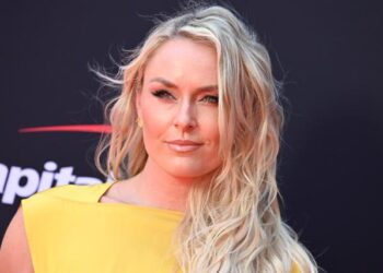 Lindsey Vonn u uskim kratkim hlačama za bicikl dok trenira u teretani