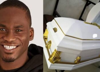 Čovjek prolazi dok vozač koji ga je udario odbija pružiti pomoć