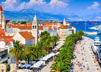 Europska luka za putnike na krstarenju s neprimjerenom odjećom