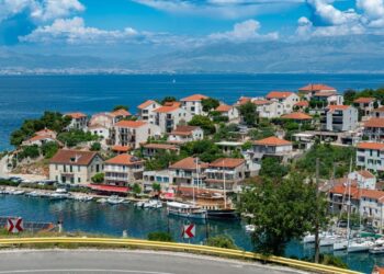 Hrvatska stomorka: Skriveni jadranski dragulj na otoku Šolta postaje vrhunska destinacija za održivo putovanje 2025. godine