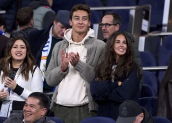 George Russellova djevojka pokazuje svoj stil u crvenoj teretani i crnim gamašama tijekom vježbanja