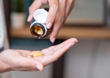 Evo zašto vitamini kojima je istekao rok na stražnjem dijelu vašeg ormara za lijekove još uvijek mogu biti korisni