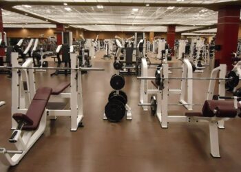 Kako teretane i treneri podržavaju novu grupu vježbača