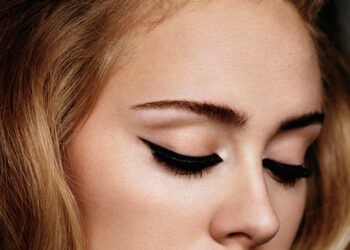 Adele na naslovnici ID časopisa, studeni 2015.