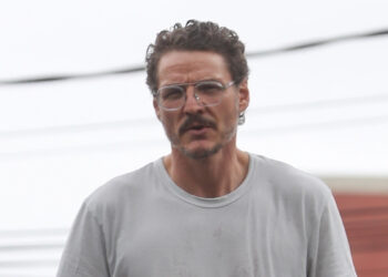 Pedro Pascal zrači znojem u teretani u LA | Pedro Pascal | Samo Jared: Vijesti i tračevi slavnih