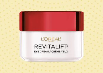 L’Oreal Paris Revitalift krema za oči dostupna je za 14 dolara.