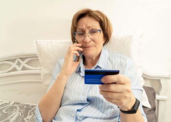 Kako zaštititi starije članove obitelji od financijskih prevara