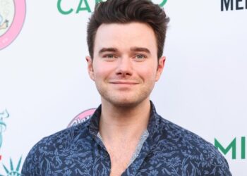 Chris Colfer prikazuje svoje mišiće u novoj zamci žeđi