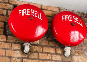 Tony Katz i jutarnje vijesti 1. HR 18.4.25: Pucnjava u školi Sveučilišta Florida, vatrogasni alarmi, slučaj Carmelo Anthony u TX-u, vlasnik teretane žali se na trening bikinis u teretani