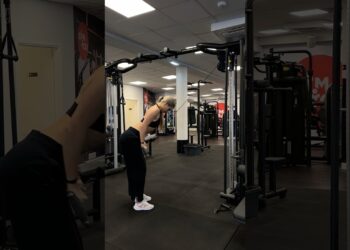 Kabel ravna ruka svuda