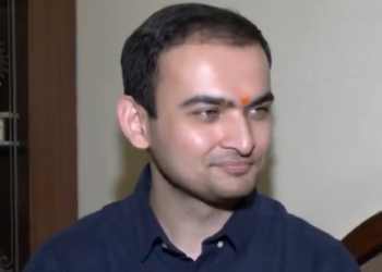 IRS službenik iz Bhopala ponovo upisuje, osigurava Air 58 da ostvari IAS san