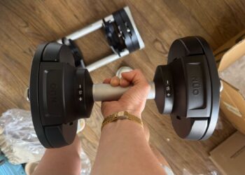 Nüobell podesive bučice postale su moja nova omiljena kućna teretana