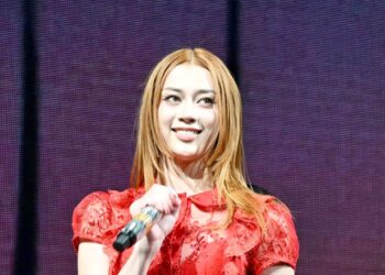 Megan iz Katseye uskoro će predstaviti obojene šiške kao sljedeći veliki trend frizura