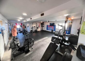 U Délı̨nę, NWT, boks pomaže mladima da ostanu aktivni i mentalno zdravi