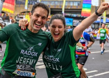 Evo podijeljenih vremena Kelly Brook na londonskom maratonu
