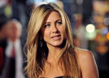 Jennifer Aniston primjećuje nešto neobično tijekom svog treninga