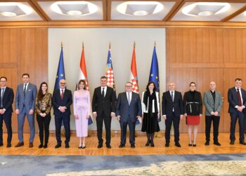 Predsjednik Milanović na prijemu dobitnika godišnjeg udruženja Hrvatskog menadžera i poduzetnika Croma Awards – predsjednik Republike Hrvatske