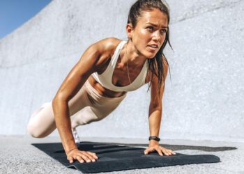 Ne, ne sit-ups – Ovaj pilates trening koristi 5 vježbi za jačanje jezgre i poboljšanje ravnoteže.