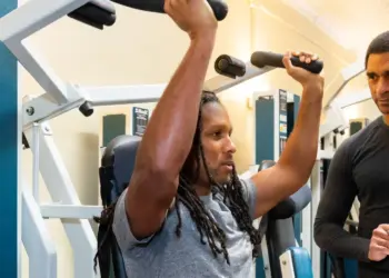 Trener poznatog Fredricka Hahna pokreće Slowburn franšizu