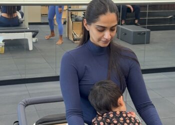 Sonam Kapoor najbolje gleda na lice sina Vayua, moli ga da se “drži maminog trbuha” tijekom vježbanja
