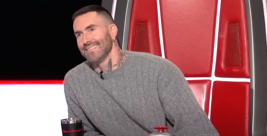 Glas: Adam Levine