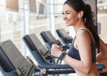 Najbolja staza za dom: 10 vrhova za sagorijevanje kalorija, izgradnju izdržljivosti i trajni stan