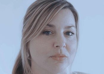 Nova mama ‘nije mogla podnijeti misao’ o stavljanju kćeri u skrb, pa je umjesto toga razvila aplikaciju za brigu o djeci.