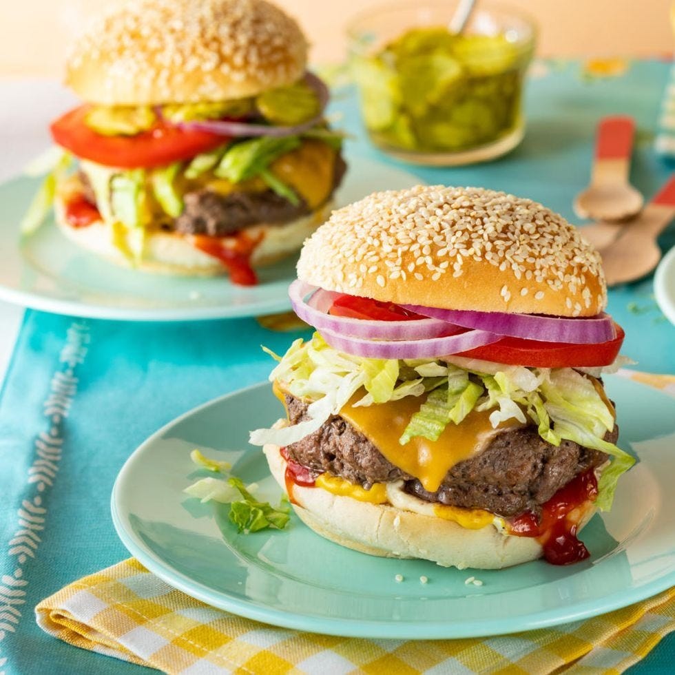 Klasični cheeseburger