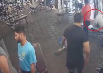 Čovjek, 52, umire od srčanog udara tijekom vježbanja u teretani Jabalpur, zapanjujući trenuci snimljeni kamerom